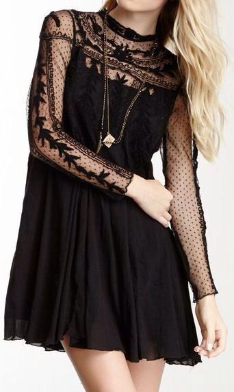 Lacy details. I love them. Little Black Lace Dress, Look Boho Chic, Boho Goth, Closet Tour, Black Clothes, Black Lace Dress, Glam Rock, Wardrobe Style, Dark Fashion