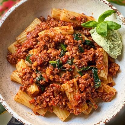 Is it just me, or are tofu and cashews capable of amazing things? Arguably two of the most versatile vegan cooking staples, they’re both on display in this incredible combo. The "meat" in this vegan bolognese is made from tofu and walnuts, and I got the recipe from one of my vegan food and photography idols, Teri-Ann Carty. I was lucky enough to meet Teri-Ann in person when we discovered that she lives on the same street as my sister (!), and now I’m happy to call her a friend! Check o… Vegan Rigatoni, Meatless Protein, Cooking Staples, Paleo Coffee Cake, Rigatoni Bolognese, Strawberry Cheesecake Chimichangas, Cashew Ricotta, Vegetarian Mains, Vegan Bolognese