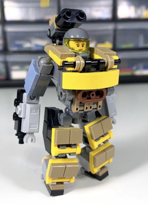 Lego Mecha Suit, Lego Robot Easy, Lego Robot Ideas, Lego Mech Suit, Lego Frame, Easy Lego Creations, Lego Bots, Lego Dragon, Lego Transformers