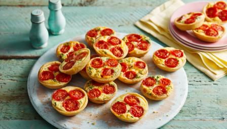 Tartlets Recipe, Mary Berry Recipe, Buffet Party, Berry Recipes, Cheese Pastry, Afternoon Tea Recipes, Cheese Stuffed Peppers, Bbc Food, Tea Party Food