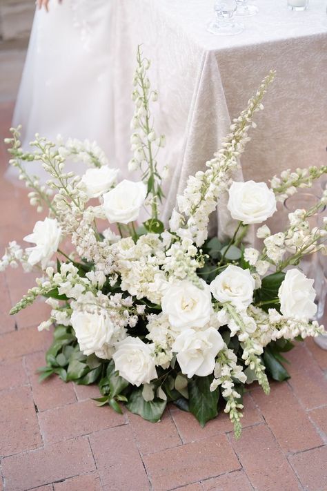 Snapdragon Wedding, Floral Hedge, Delphinium White, White Rose Centerpieces, White Delphinium, Summer Terrace, Terrace Wedding, White Floral Arrangements, Delphinium Flowers