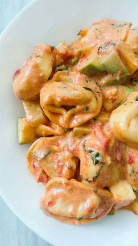 Creamy Tomato Basil Tortellini With Zucchini - Homemade Mastery Healthy Tortellini Recipes, Tortellini Sauce Recipes, Creamy Tomato Basil Tortellini, Tomato Basil Tortellini, Baked Tortellini Recipes, Tortellini Recipe, Creamy Tortellini, Broccoli Cheese Soup Recipes, Tortellini Recipes