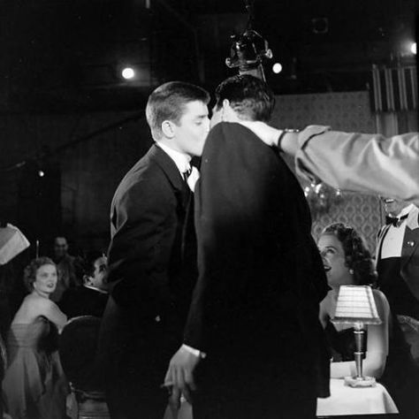 Dean Martin and Jerry Lewis Dean Martin Movies, Dean Martin And Jerry Lewis, Funniest Movies, Martin King, Hollywood Story, Male Pose Reference, Nat King Cole, Jerry Lewis, Gay Aesthetic