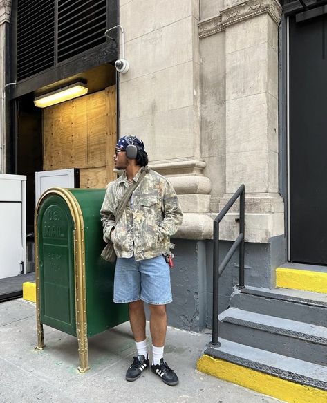 Camo Shirt Outfit Men Street Styles, Camo Jacket Outfit Men, Jorts Mens Outfits, Camo Shirt Outfit, Camo Jacket Outfit, Fall Streetwear, Streetwear Inspo, Camo Shirt, Fits Inspo