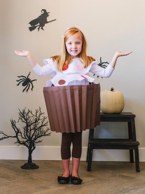 Deck out your little trick-or-treater and yourself with one of our 60+ handmade Halloween costumes or silver screen-ready makeup ideas. Diy Cupcake Costume, Muffin Costume, Best Girl Halloween Costumes, Halloween Costumes Women Creative, Cupcake Costume, Handmade Halloween Costumes, Dollar Store Halloween Decorations, Creepy Halloween Costumes, Diy Cupcake