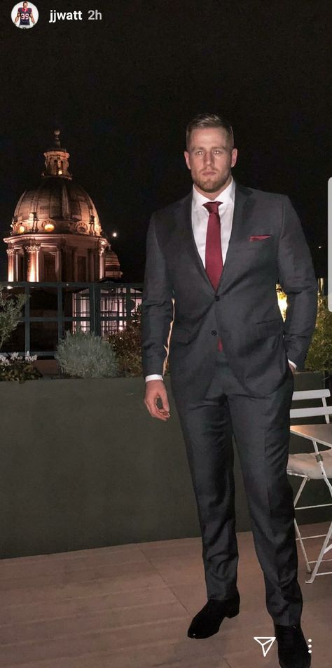 JJ Watt's Instagram- 1.15.18 - vacation in Italy  - Looking suave - #DreamBigWorkHard #HuntGreatness #JustAKidFromPewaukee Live In Italy, Vacation In Italy, Jj Watt, Dream Big Work Hard, Living In Italy, Evolution Of Fashion, Italy Vacation, Men In Uniform, Business Shirts