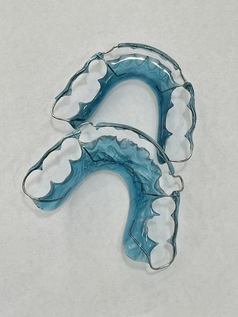 Retainers Colors, Retainer Teeth, Braces Colors, Dubai Aesthetic, Orthodontics Braces, Clinic Design, Dentures, Dental Office, Aesthetic Pastel Wallpaper