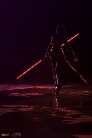 Sith Rey Art, Dark Side Aesthetic Star Wars, Dark Jedi Art, Inquisitor Aesthetic Star Wars, Red Star Wars Aesthetic, Star Wars Sith Aesthetic, Star Wars Girl Aesthetic, Star Wars Sith Oc, Star Wars Sith Cosplay