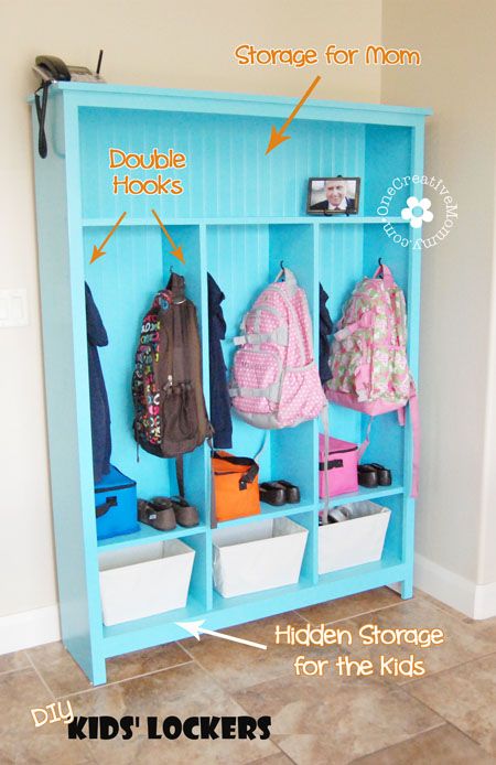 DIY Storage Lockers for Kids -- No Mudroom?  No problem! {OneCreativeMommy.com} Organize your morning routine with this great storage solution! Kids Locker, Closet Ikea, Locker Organization, Storage Lockers, Casa Vintage, Laundry Room Storage, Diy Desk, Room Storage, Mud Room