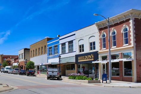 The 10 Best Things to Do in Nebraska City, Nebraska Things To Do In Nebraska, Stillwater Minnesota, Nebraska City, Girls Day, Farm Photo, Road Trip Planning, Business Investment, Hiking Trail, Dog Sledding