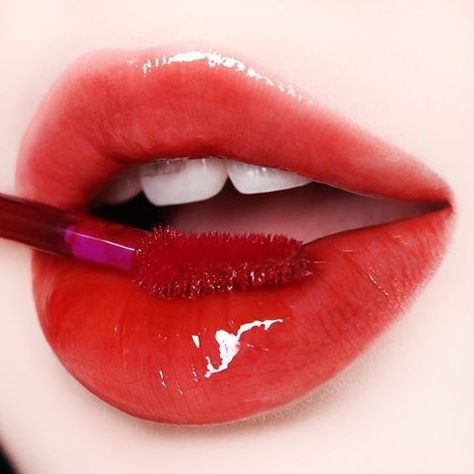 Not my pic 🥰 Kawaii Lips, Douyin Lip, Lips Looks, Korean Beauty Makeup, Korean Lipstick, Korean Lips, Lip Art Makeup, Korean Makeup Tutorials, Cherry Color