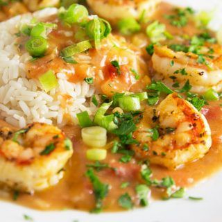 Cajun Recipes Easy, Classic Cajun Recipes, Etouffee Recipe, Shrimp Etouffee, Southern Cooking Recipes, Mardi Gras Food, Cajun Cooking, Creole Recipes, Shrimp Dishes