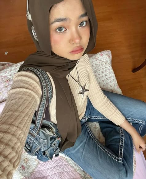 Brown Hijab Outfit, Brown Hijab, Ballet Inspired Fashion, Town Outfits, Hijabi Fits, Downtown Outfits, Hijabi Outfits Casual, Muslimah Fashion Outfits, Hijabi Outfits