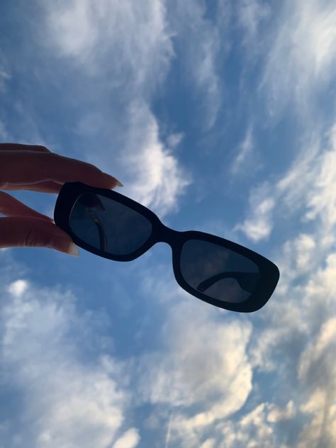 #aesthetic #fashion Face Blur, Hospital Admit Hand Pics, Funky Glasses, Instagram Snap, Eyes Brown, Chill Photos, Iphone Pictures, Cool Glasses, Stylish Photo Pose