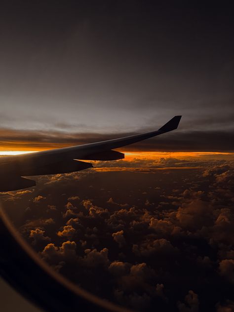 airplane aesthetic, sunset photo, airplane sunset, clouds photo, orange aesthetic #sunset #airplanewindow #airplaneaesthetic Airport Sunset Aesthetic, Dark Airplane Aesthetic, Airplane Dark Aesthetic, Brown Sunset Aesthetic, Orange Aesthetic Sunset, Dark Sunset Aesthetic, Sunset Airplane, Brown Sunset, Airplane Aesthetic