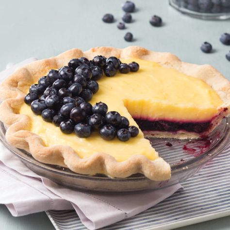 Meyer Lemon and Blueberry Pie Lemon Blueberry Pie, Quiche Vegan, Blueberry Jam Recipe, Pie Day, Favorite Pie, Pie Tart, Blueberry Pie, Lemon Pie, Blueberry Recipes