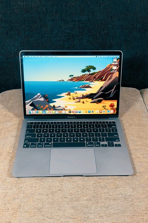 Macbook Aesthetic, Macbook Air M1, Scary Wallpaper, Board Inspiration, Vision Board Inspiration, Macbook Air Pro, New Laptops, Macbook Air, Low Cost