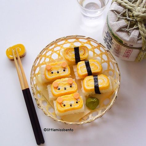 tamago 'sushi' sandwiches♡ Tamago Sushi, Sushi Pop, Sushi Co, Bento Lunchbox, Kawaii Bento, Happy Post, Buzzfeed Tasty, Sushi Sandwich, Buzzfeed Food