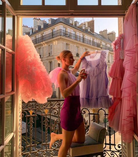 Barbie Movies Aesthetic, Flowerbomb Ruby Orchid, Barbie A Fashion Fairytale, Night Out In Paris, Fashion Fairytale, Fashion Dream Job, Fairytale Aesthetic, Career Fashion, Model Aesthetic