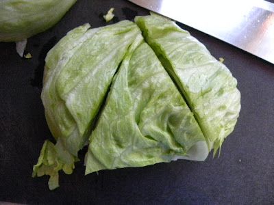 Mini Wedge Salad Appetizers, Wedge Salad Bar, Wedge Salad Appetizer, Wedge Salad Skewers, Mini Wedge Salad, Homemade Ranch Salad Dressing, Salad Presentation, Wedge Salad Recipes, Lettuce Wedge