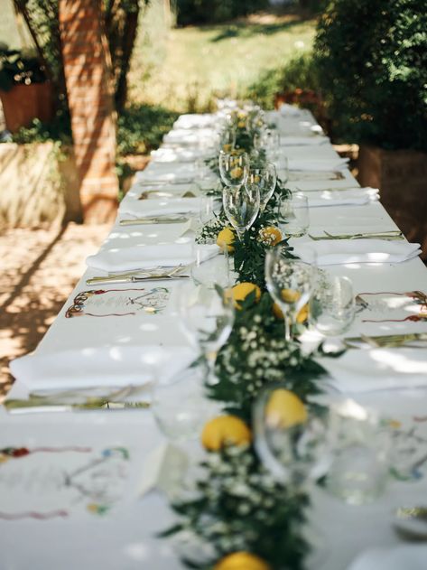 The Bride Wore Simone Rocha For Her Wedding in the Tuscan Countryside | Vogue Lemon Centerpieces, Lemon Wedding, Reception Dinner, Tuscan Wedding, Lake Como Wedding, Flower Circle, Wedding Inside, Dinner Decoration, Tuscany Wedding