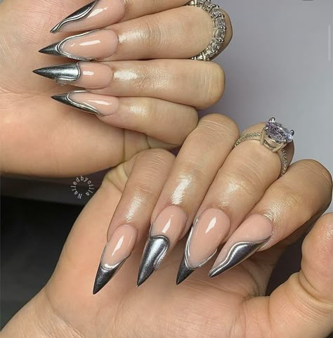 3d Chrome French Nails, Grey And Chrome Nails, Greyday Nails, Grey Stiletto Nails, Silver Chrome Nails Designs, Grey Chrome Nails, Silver Stiletto Nails, Silver Chrome Nail Art, Chrome Stiletto Nails