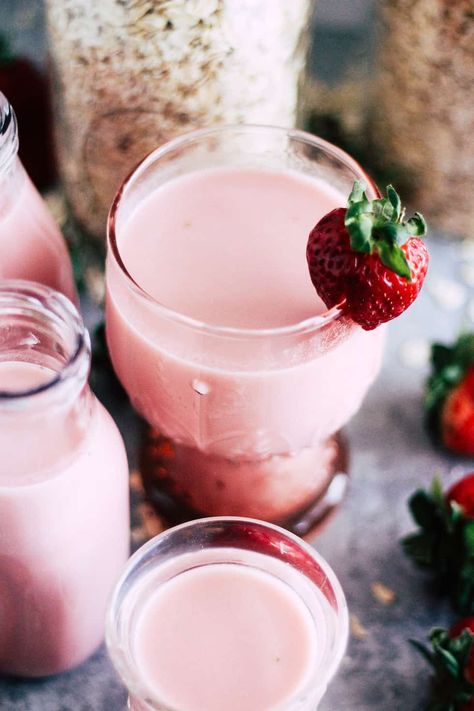 Strawberry Oat Milk Recipe | Vegan, Dairy-Free, Eco-Friendly Strawberry Oat Milk, Leftover Strawberries, Drinkable Yogurt, Workout Smoothie Recipes, Homemade Nut Milk, Oat Milk Recipe, Syrup Recipes, Blueberry Syrup, Crunches Workout