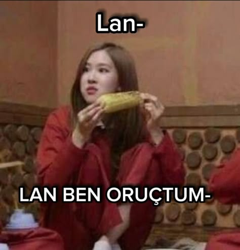 Rose Pp, Funny Sherlock, Rosé Blackpink, Blackpink Rose, My Vibe, Cat Memes, Funny Images, Ramadan, Black Pink