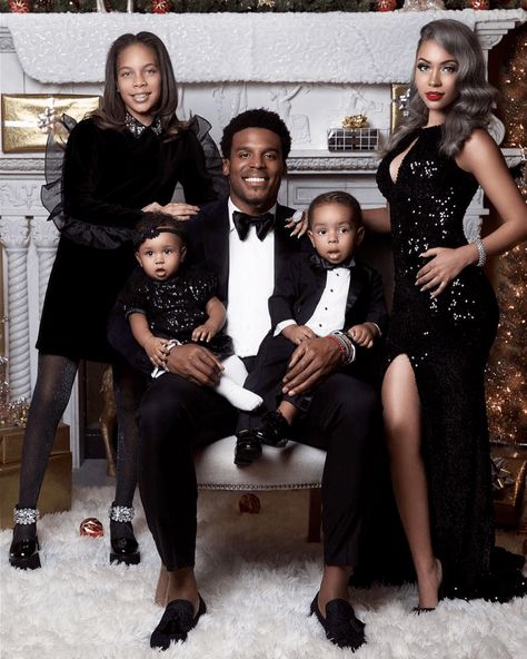 Cam Newton & Kia Proctor With Their Family James Darcy, Christmas Family Photoshoot, Family Photoshoot Outfits, Family Christmas Pictures, Cam Newton, Black Family, Family Holiday Photos, Celebrity Families, Family Picture Outfits