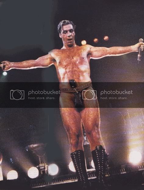 Where everyday is Till Tuesday Til Lindemann, Man Hug, Richard Kruspe, German Men, Till Lindemann, Industrial Metal, Rock Star, On Stage, Heavy Metal