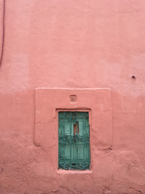 Pink wall in Morocco, Marrakech Marrakech Walls, Pink Morocco, Moroccan Color Palette, Pink Desert, Pink Walls, Marrakech, Morocco, Color Schemes, Wall