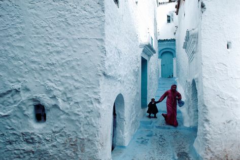 Morocco Photos, Bruno Barbey, Viviane Sassen, Northern Africa, Photography Color, Study Photography, Photographer Portfolio, French Photographers, Magnum Photos