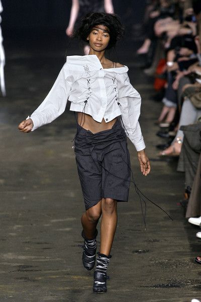 Marithe Francois Girbaud Runway, Tao Kurihara, 2000s Street Style, 2010 Runway, Rolling Loud, Francois Girbaud, Marithe Francois Girbaud, Daily Outfit Inspiration, Elevated Basics