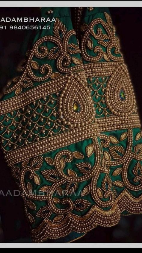 Blouse Aari Work Design, Latest Fashion Blouse Designs, Blouse Aari Work, Latest Blouse Neck Designs, Flare Dress Pattern, Green Blouse Designs, Heavy Blouse, Blue Blouse Designs, Peacock Embroidery Designs