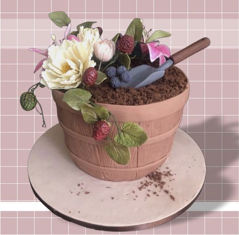 Plant Pot Cake, Cookie Flowers, Flower Pot Cake, Pot Cake, Pot Cakes, Adventure Party, Garden Cakes, Cupcakes Decorados, Design Cake