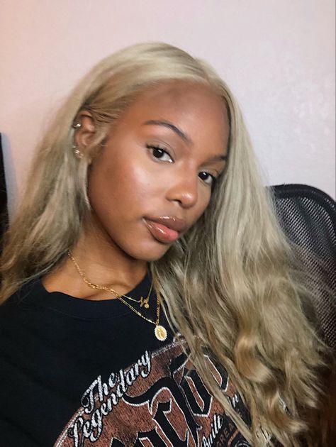 ashy toned blond looks so good on deeper complexions Cool Toned Blonde Hair Black Women, Shades Of Blonde Black Women, Dark Ash Blonde Hair Black Women, Ashy Blonde On Black Women, Ash Blonde Hair On Black Women, Ashy Blonde Hair Black Women, Blond On Black Women, Blond Black Women, Two Toned Hair Black Women