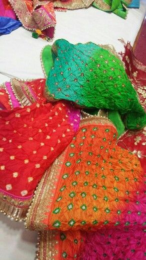 Pure silk shaded bandhani dupptas.by Araina fabs mount abu . Phulkari Saree, Mount Abu, Floral Print Sarees, Modern Saree, Of Sarees, Bandhani Saree, Punjabi Suit, Indian Suits, Indian Attire