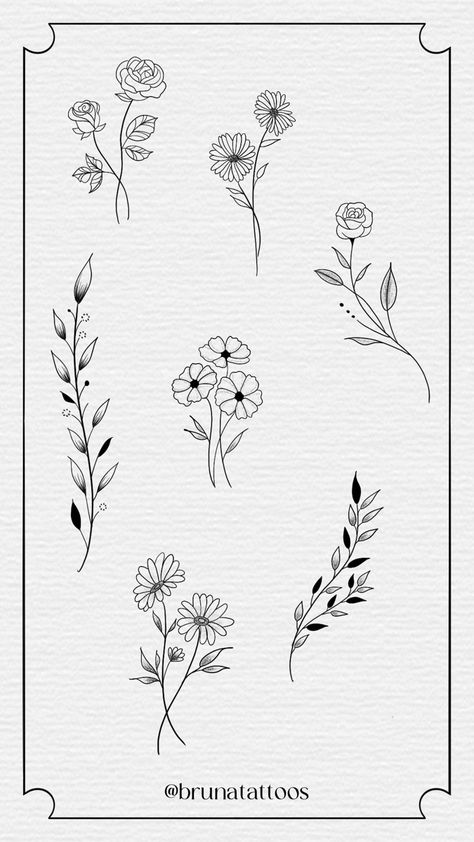 Tatuagem feminina minimalista Tattoo Minimalista Feminina, Tatau Tattoo, Birth Flower Tattoos, Tattoo Feminina, Mini Tattoos, Birth Flowers, Butterfly Tattoo, Inspiration Style, Flower Tattoos