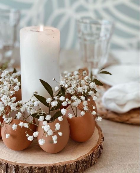 Easter Centerpieces Diy, Koti Diy, Easter Flower Arrangements, Easter Arrangement, Decor Ideas Bedroom, Easter Craft Decorations, Easter Candles, Home Decor Ideas Living Room, Easter Inspiration