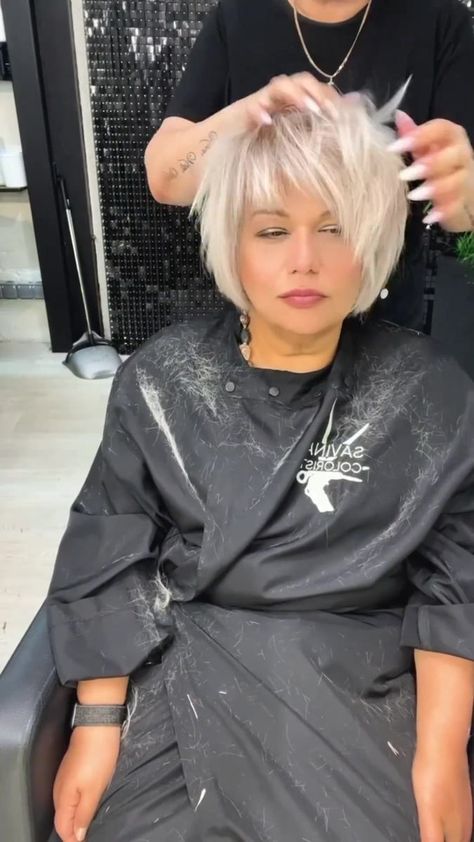 1M views · 17K reactions | Shorthair Video Idea | By Short Hairstyles USA | Facebook Outfit Looks, Short Blonde Haircuts, Messy Short Hair, Growing Out Short Hair Styles, Blonde Pixie Haircut, Edgy Short Hair, Short Choppy Hair, Trendy Short Hair, Short Hair Over 60