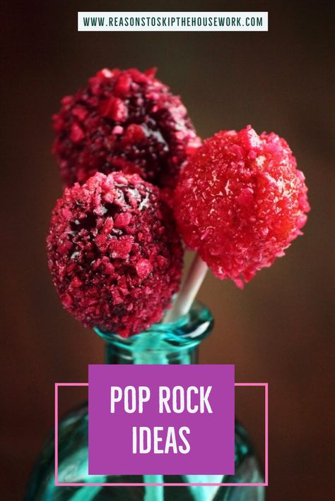 Pop Rocks are sugar gasified with carbon dioxide. When they come into contact with moisture, the #candy part dissolves, and the gas is released and — pop! There are tons of things you can make with Pop Rocks besides just pouring them into your mouth. How about celebrating the 4th of July with #firecracker #cookies made with pop rocks? The buzzed cherry bombs are pretty spectacular too! Get ready to be inspired by these #PopRocks recipes! www.reasonstoskipthehousework.com Butterbeer Cupcakes, Harry Potter Treats, Harry Potter Snacks, Cauldron Cake, Cumpleaños Harry Potter, Rock Recipes, Harry Potter Food, Festa Harry Potter, Chocolate Frog