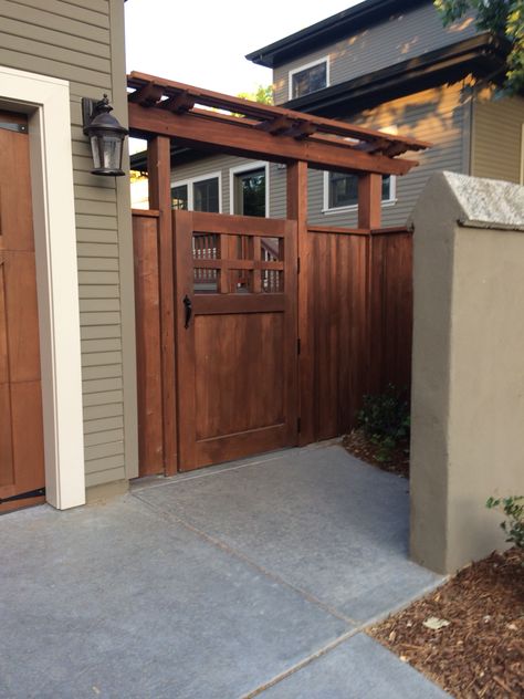 Side House Gate, Pergola Driveway, Deck Bars, Modern Arbor, Gate Arbor, Fence Pergola, Yard Gates, Side Yard Gate, Craftsman Bungalow Exterior