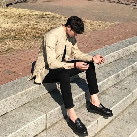 Men Styl, S A, Wattpad Book, Black Shoe, Dressing Style, Ootd Men, Black Loafers, Levi Ackerman, Fashion Korean