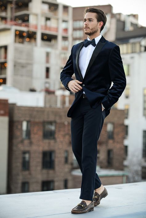 So Bond. Tuxedo Outfit, Adam Gallagher, Black And White Tuxedo, Mens Fashion Work, Mens Fashion Illustration, Mens Fashion Casual Winter, Mens Fashion Blog, Black Tie Affair, Mens Fashion Week