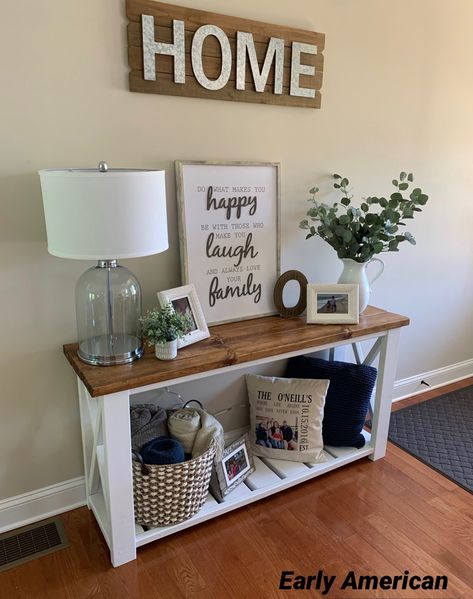 Farmhouse Style Entry Table, Side Living Room Table Decor, Narrow Nook Ideas, Decorations For Console Table, Farmhouse Living Room Side Tables, Farmhouse Decor Entryway Table, Console Farmhouse Decor, Rustic Farmhouse Entry Table Decor, Farmhouse Entryway Table Ideas