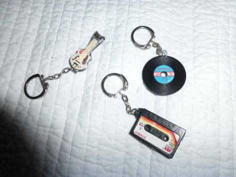 Vintage cassette tape, record and guitar nail clipper key rings. Novelty Keychains, Minecraft Banners, Vintage Cassette, Tape Recorder, Swag Bag, Keychain Design, Sapporo, Cute Keychain, Cassette Tape