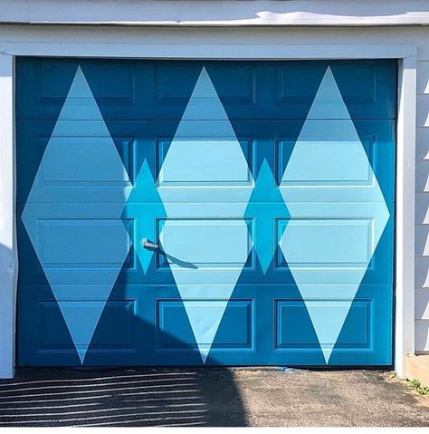 Mid Century Garage, Witch Hut, Mid Century Remodel, Googie Architecture, Retro Revival, Diy Garage Door, Garage Door Design, Garage Shed, Door Murals