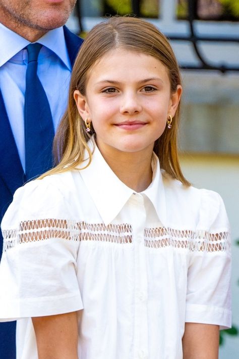 Princess Estelle Of Sweden, Swedish Royalty, Sweet Perfume, Princess Estelle, Familia Real, Princess Sofia, Royal Outfits, European Royalty, Swedish Royals