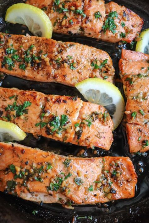 Salmon Marinade Recipes Grilled, Lemon Herb Marinade, Salmon Marinade Recipes, Crockpot Drinks, Bourbon Salmon, Grilled Salmon Recipe, Crusted Salmon Recipes, Herb Marinade, Herb Crusted Salmon