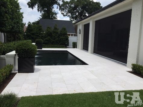 Marble Pool Deck, Pavers Around Pool, Marble Pool, Pool Pavers, Backyard Bar, Modern Pools, Minimalist Interior Design, Outdoor Retreat, Pool Tile